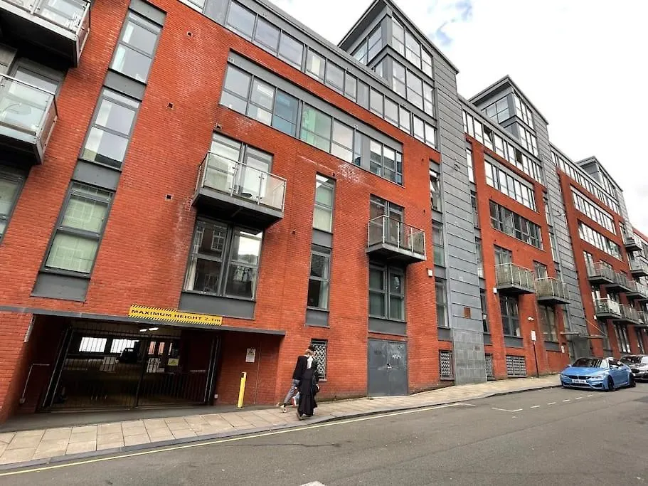 1 Bed Modern Apartment With Free Parking, Sheffield City Centre