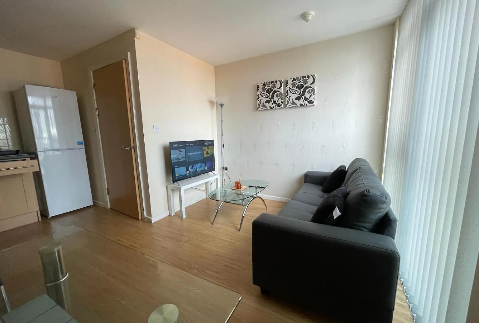 1 Bed Modern Apartment With Free Parking, Sheffield City Centre
